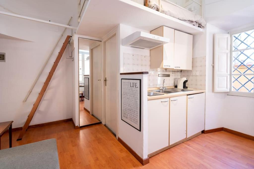 Tiny House Nel Cuore Di Roma Экстерьер фото